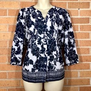 Talbots size Small pintuck Blouse Floral navy